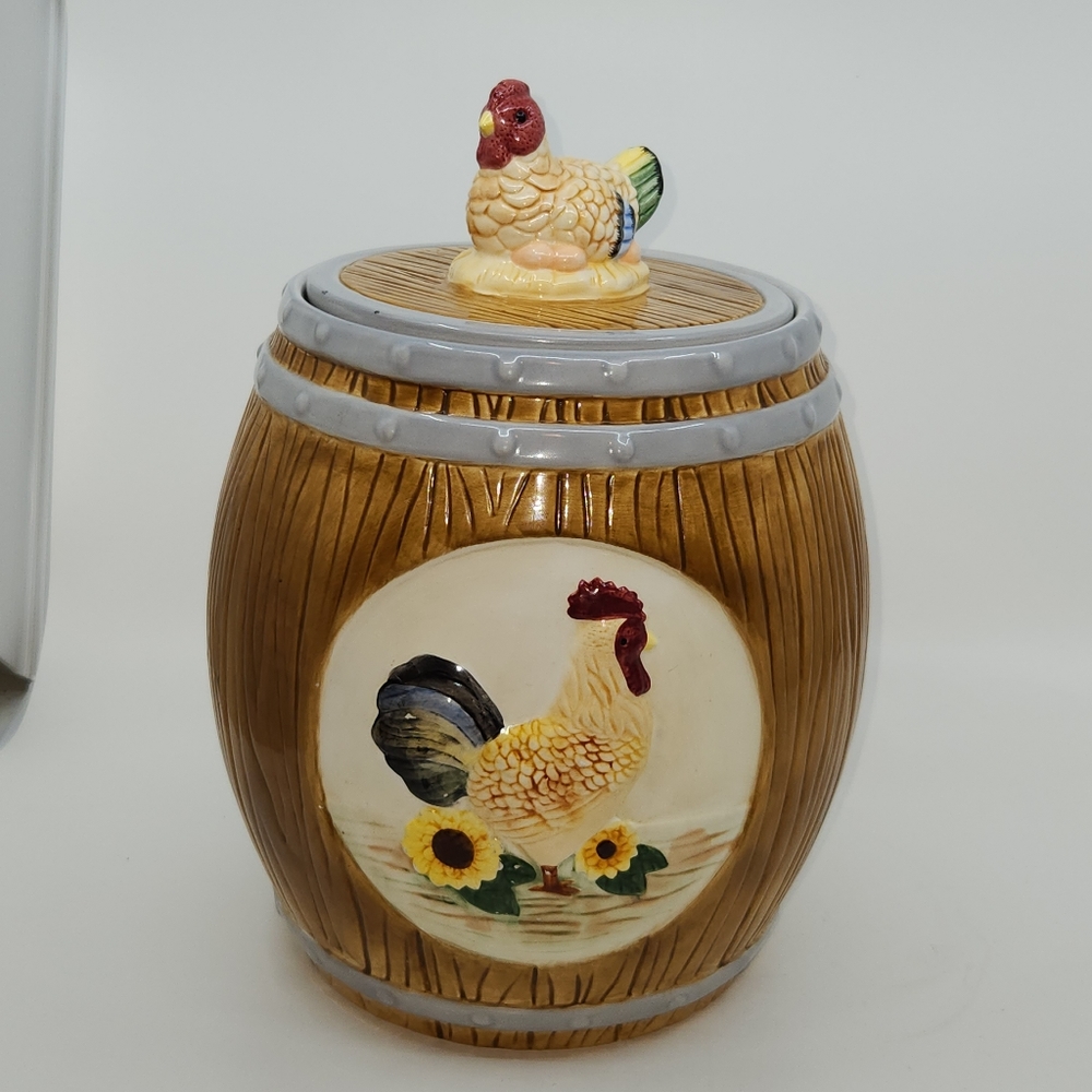 Large Farmhouse Kitchen Barrel Rooster Cookie Jar Heartfelt Kitchen 2002